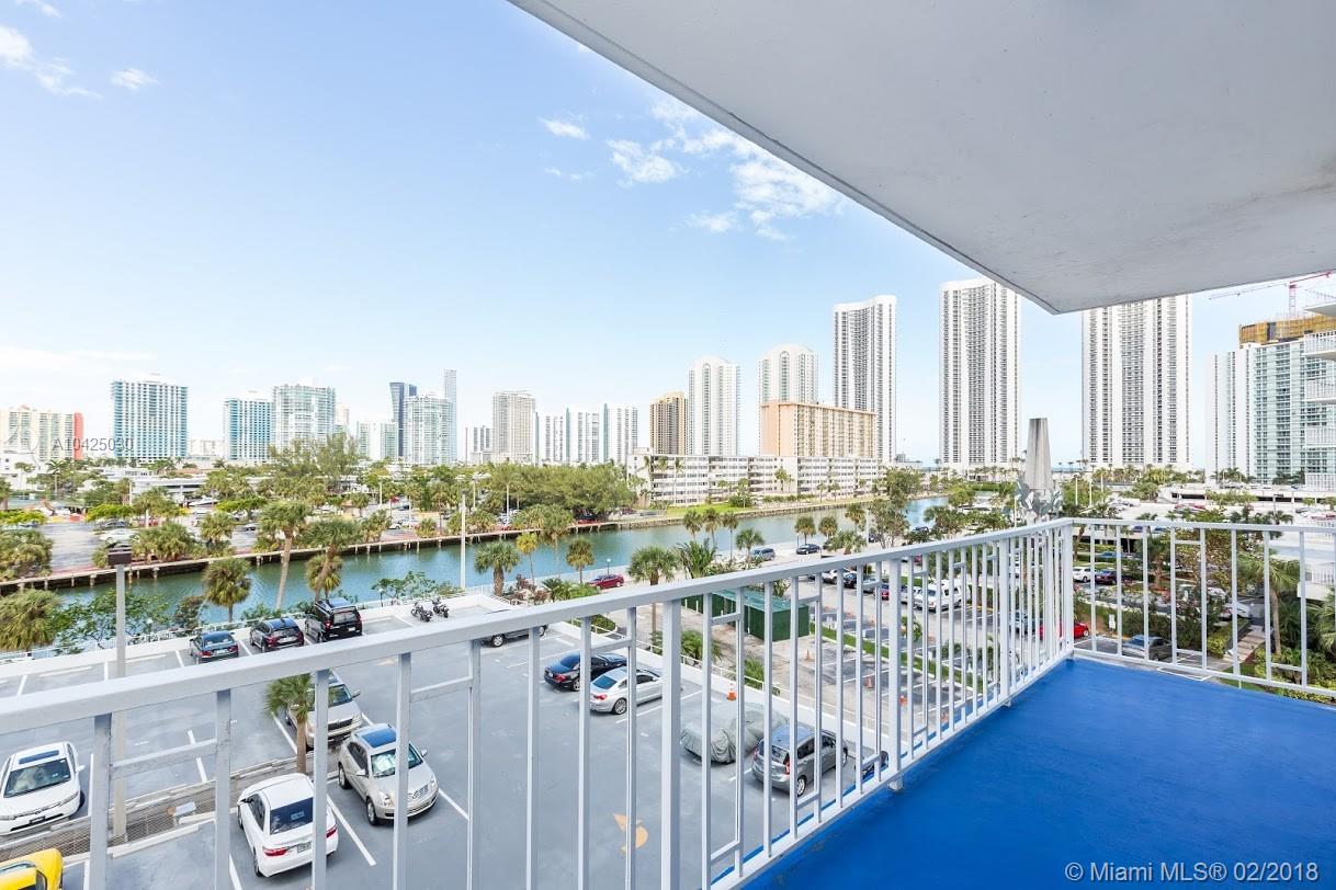 ARLEN HOUSE WEST CONDO - Residential