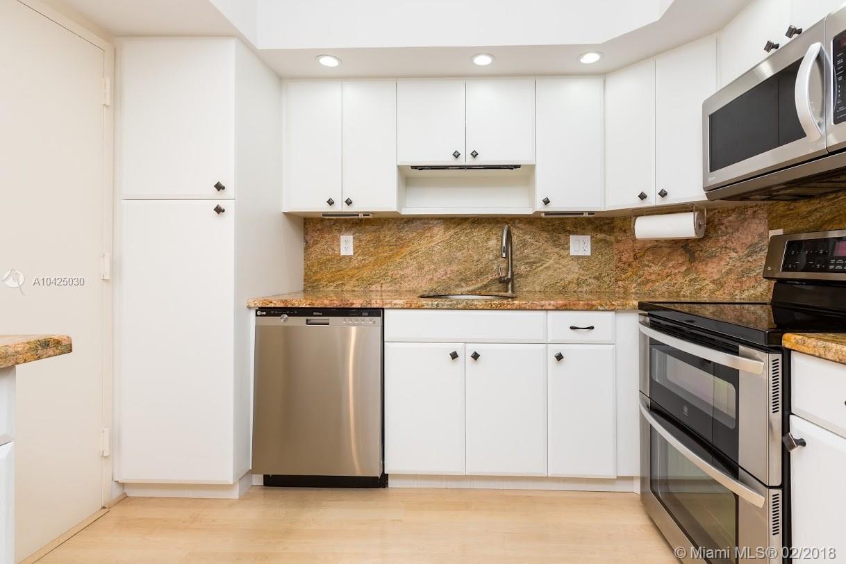 ARLEN HOUSE WEST CONDO - Residential