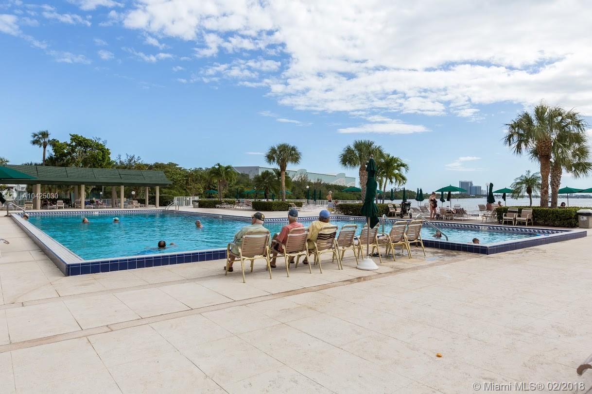 ARLEN HOUSE WEST CONDO - Residential