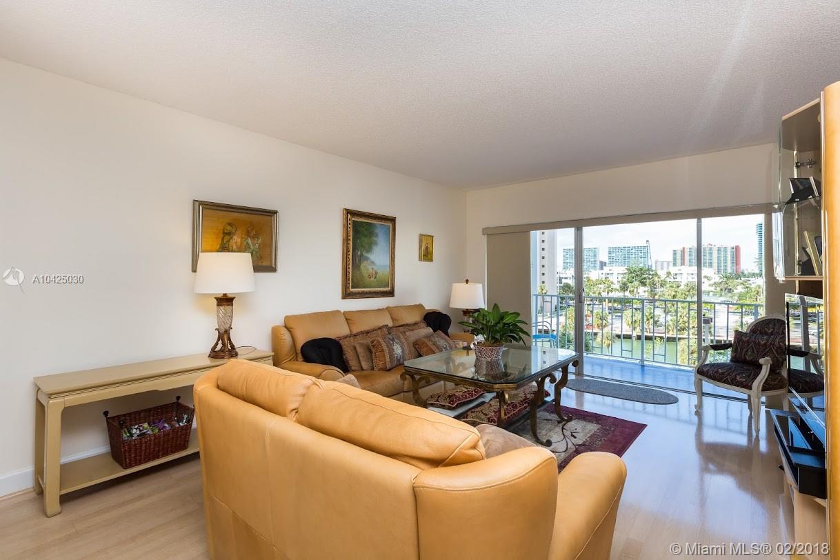 ARLEN HOUSE WEST CONDO - Residential