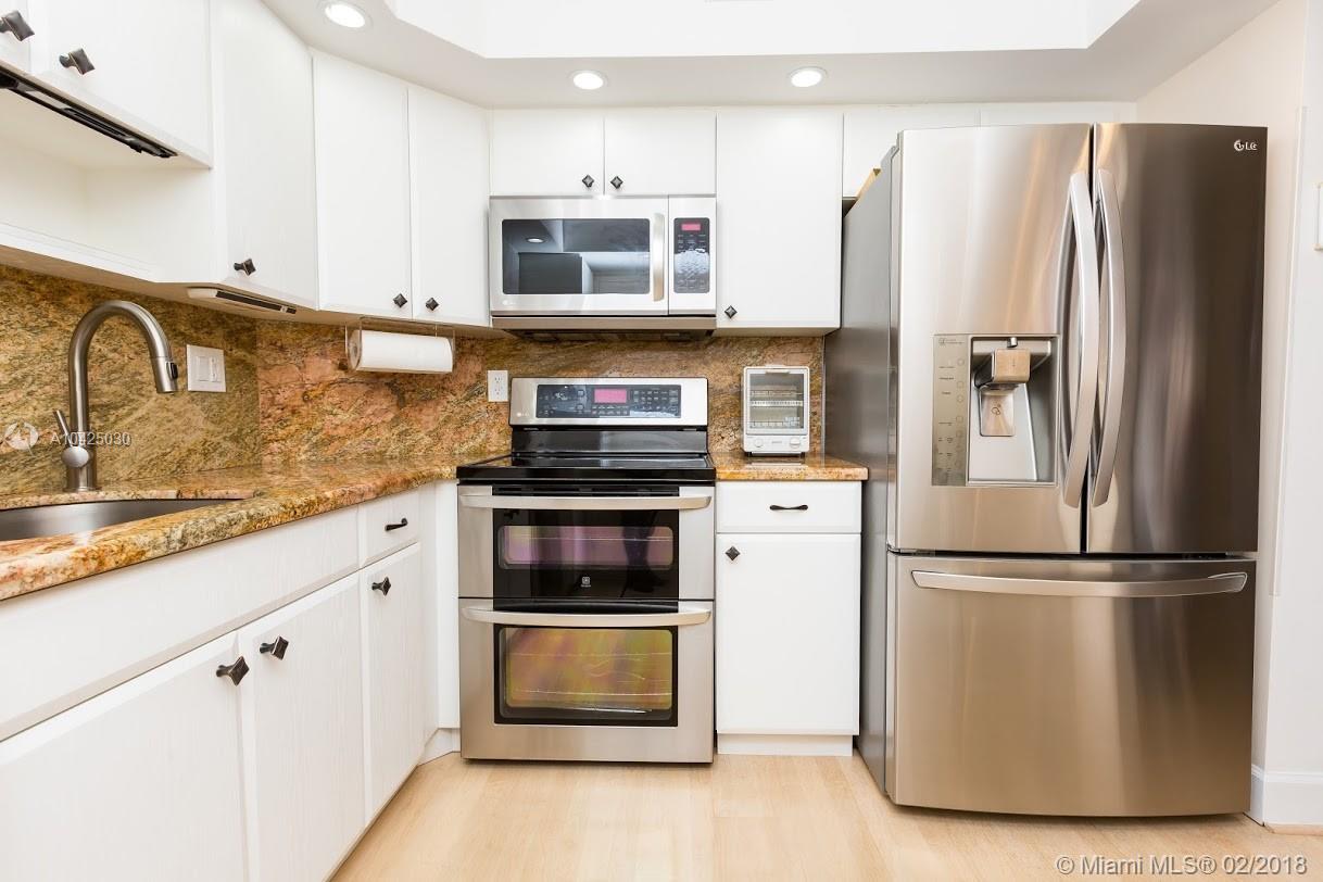 ARLEN HOUSE WEST CONDO - Residential