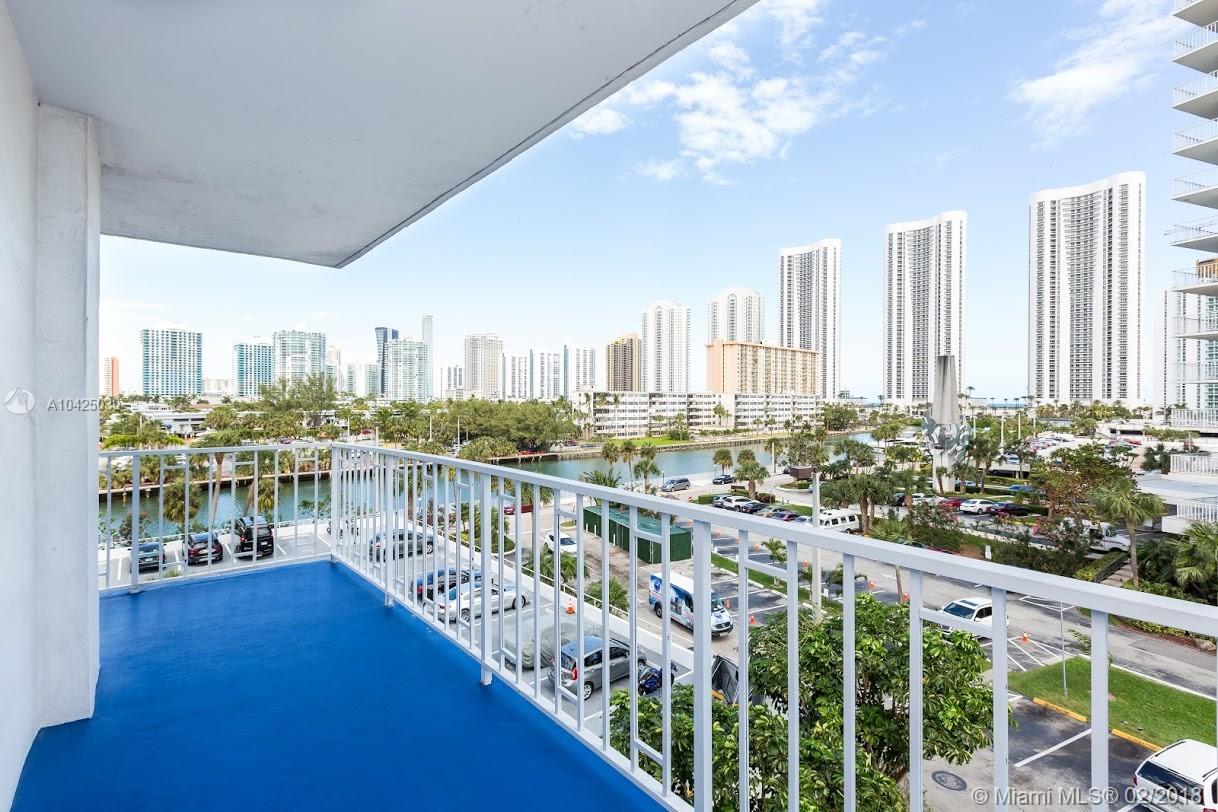 ARLEN HOUSE WEST CONDO - Residential