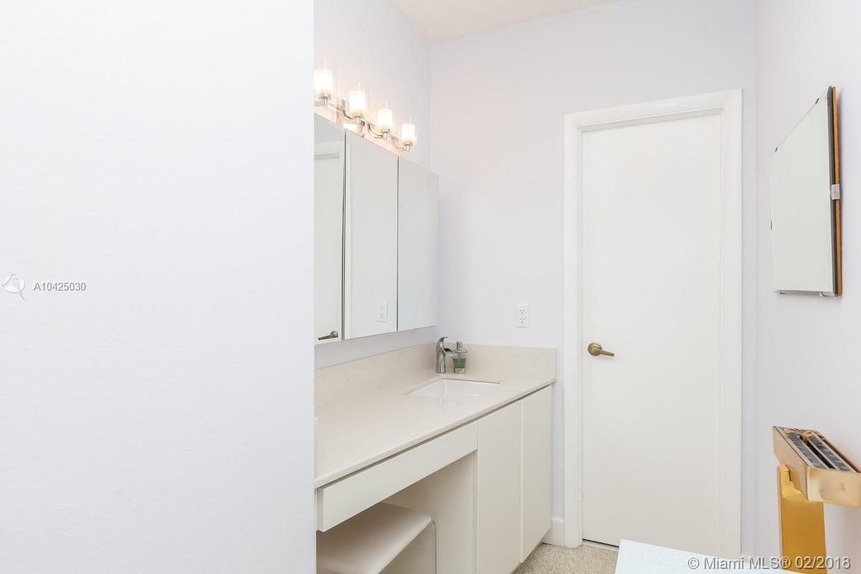 ARLEN HOUSE WEST CONDO - Residential