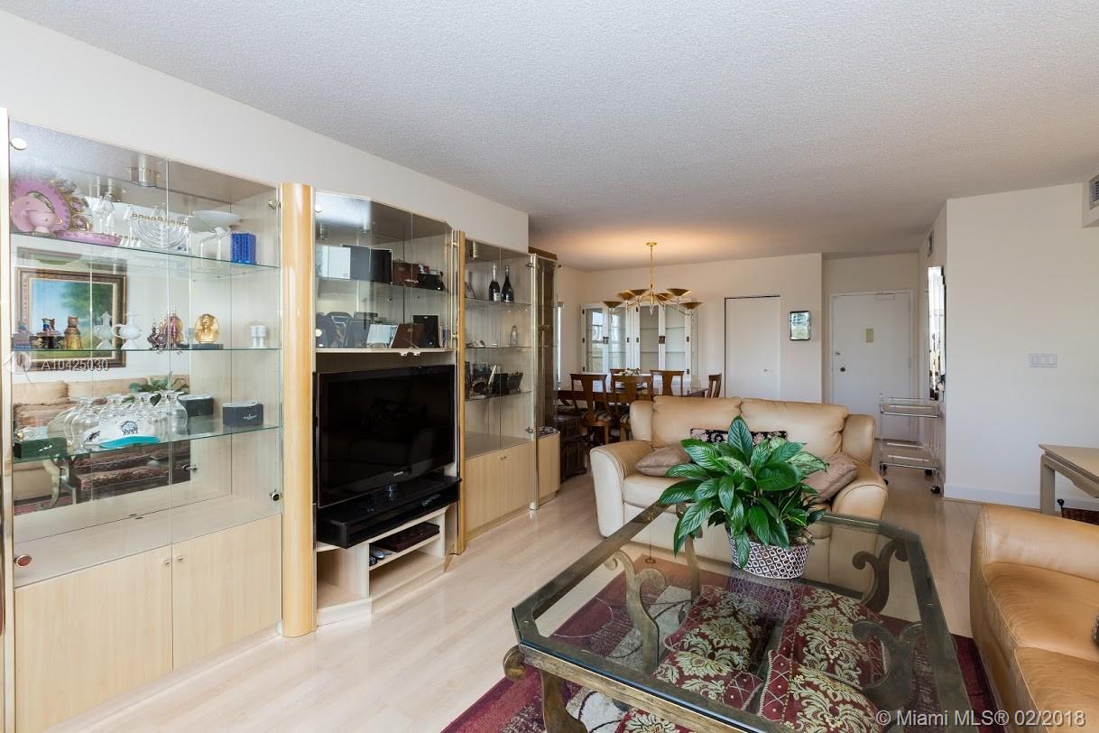 ARLEN HOUSE WEST CONDO - Residential