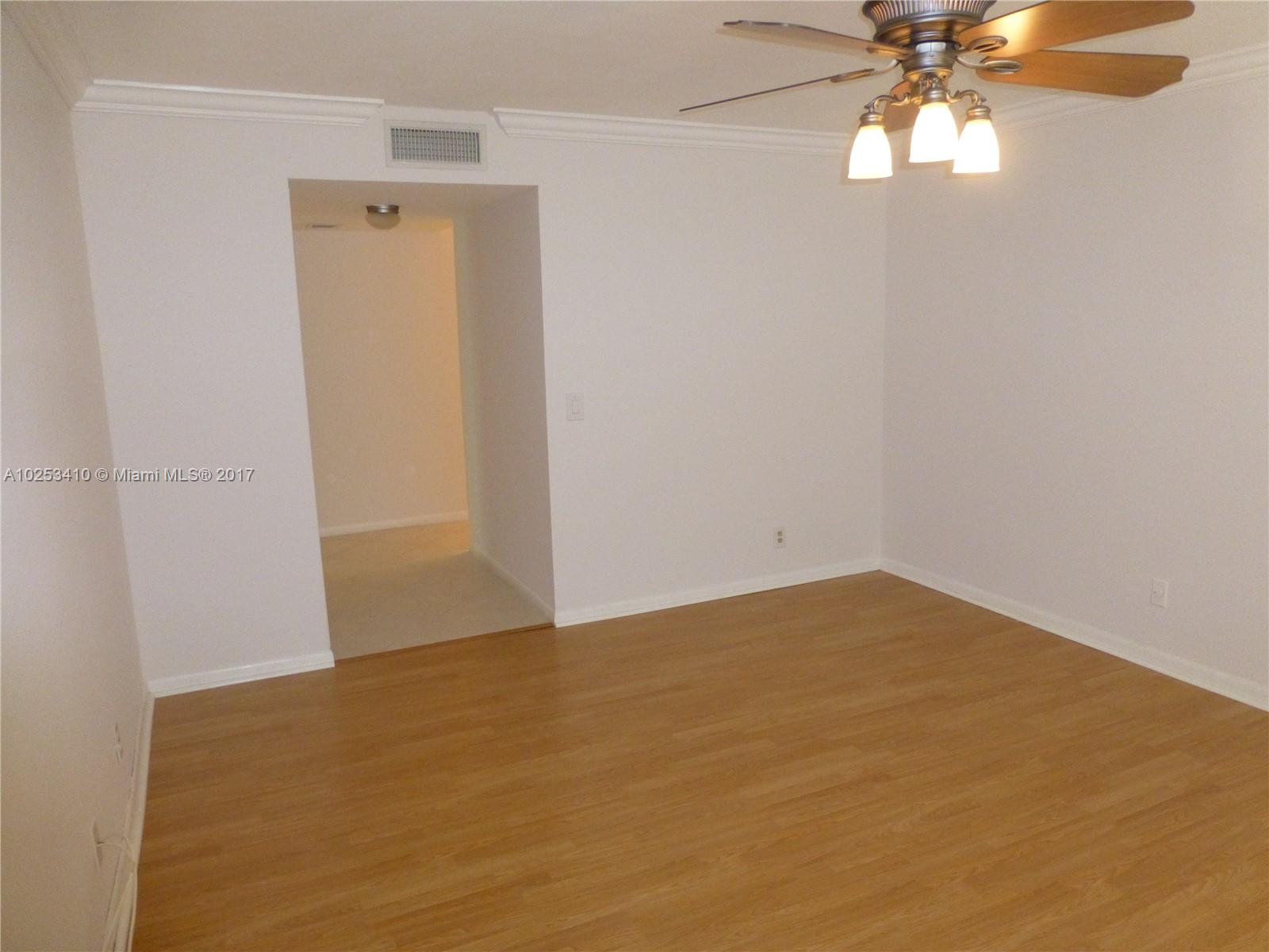 RACQUET CLUB 9 A NORTH - Residential Lease