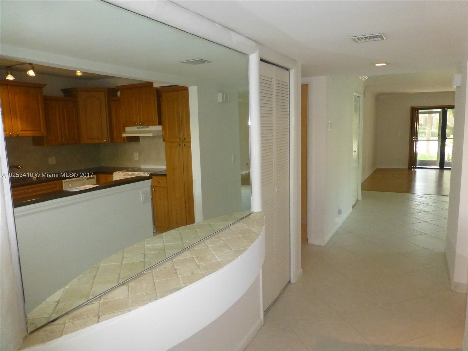 RACQUET CLUB 9 A NORTH - Residential Lease