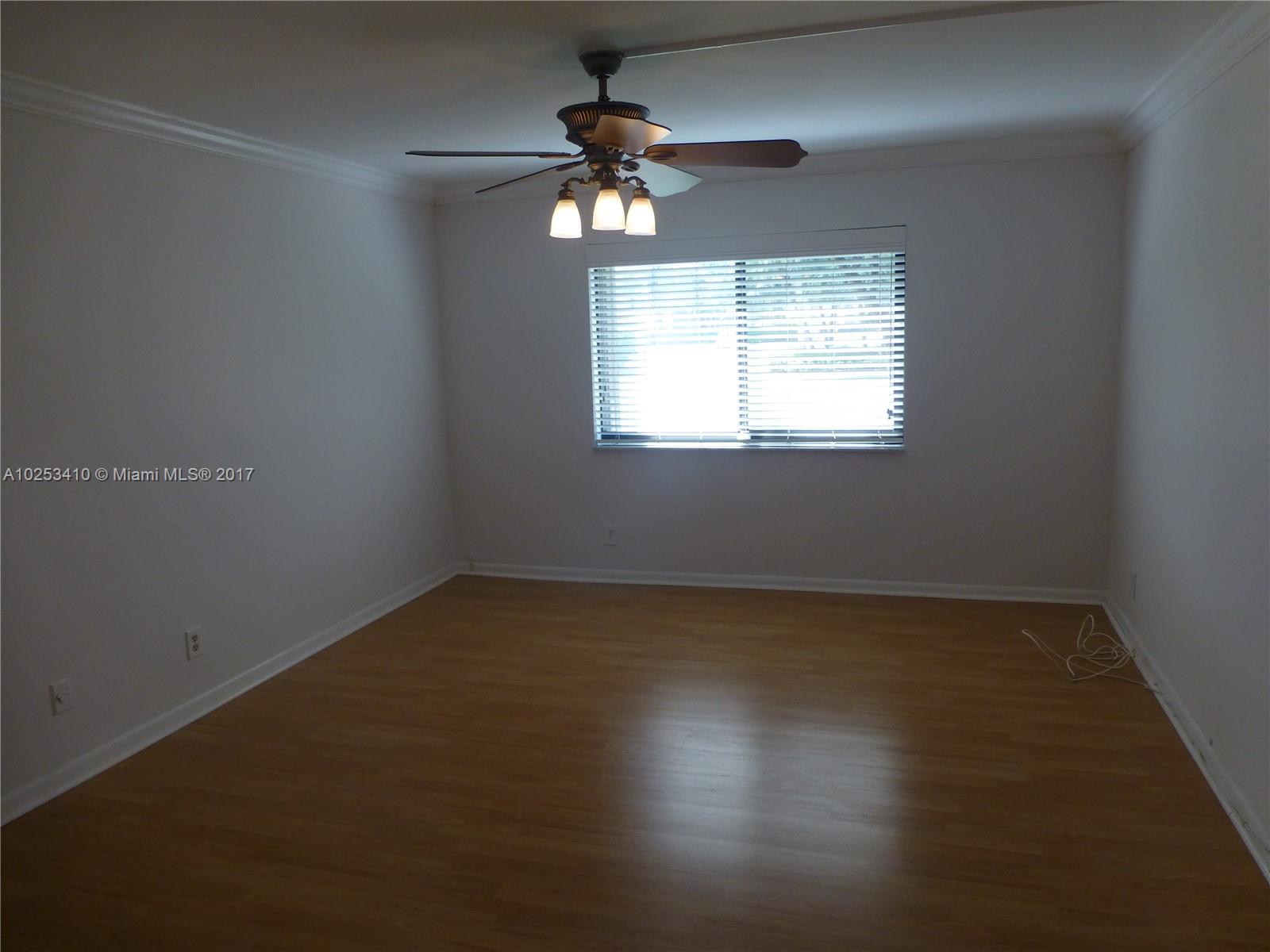 RACQUET CLUB 9 A NORTH - Residential Lease