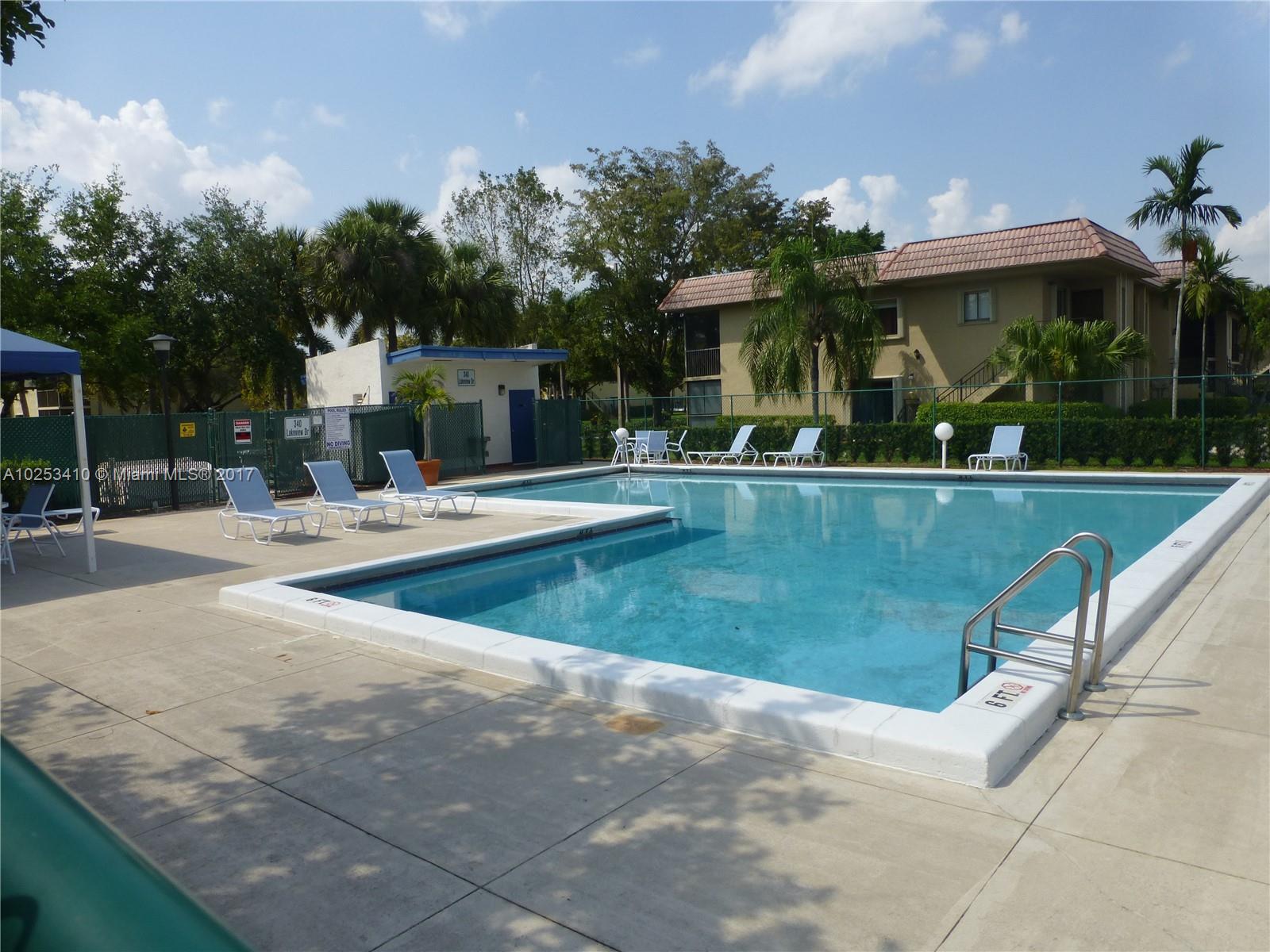 RACQUET CLUB 9 A NORTH - Residential Lease