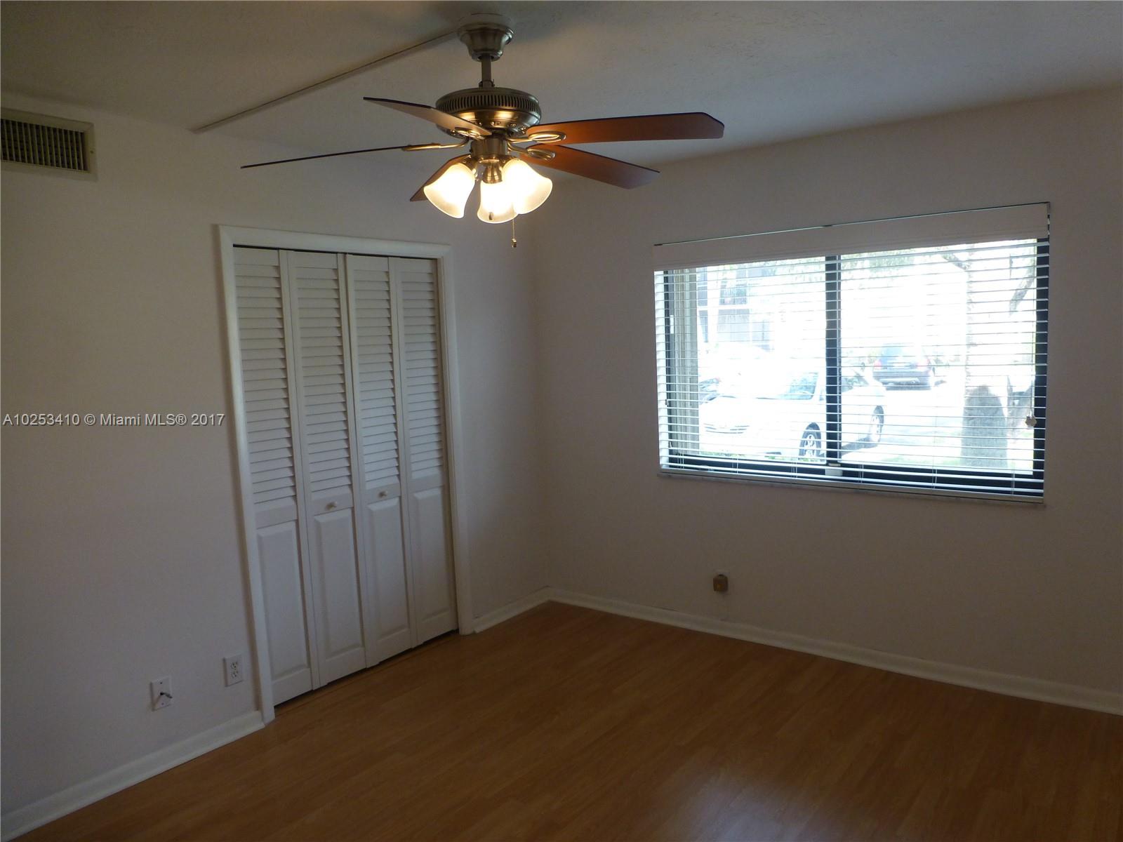 RACQUET CLUB 9 A NORTH - Residential Lease