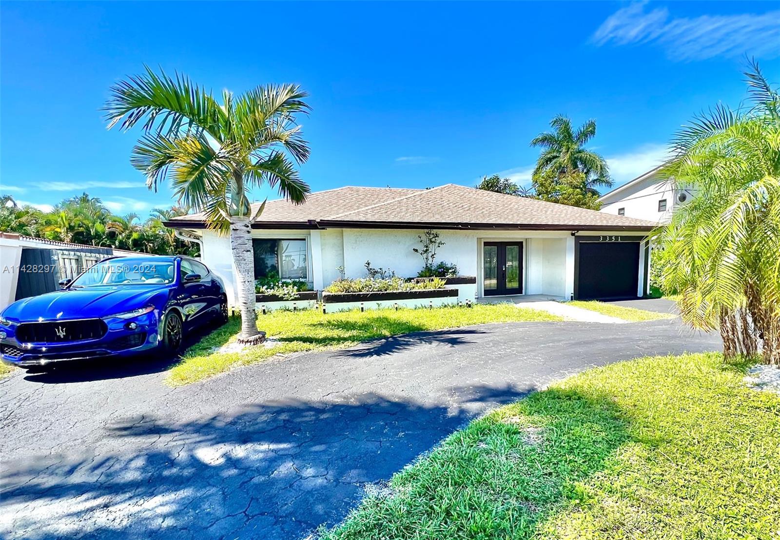 Property for Sale at 3351 Ne 20th Ave, Oakland Park, Miami-Dade County, Florida - Bedrooms: 4 
Bathrooms: 4  - $820,000