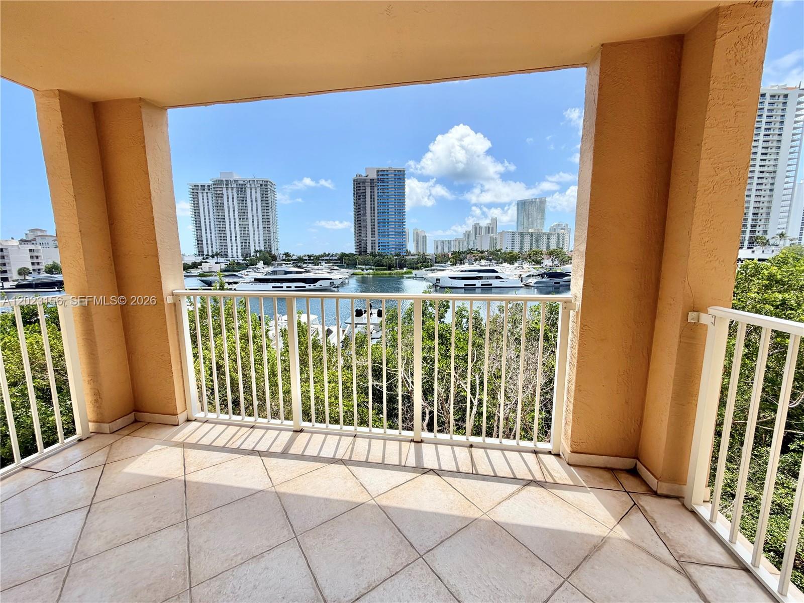 THE YACHT CLUB AT AVENTUR - Residential