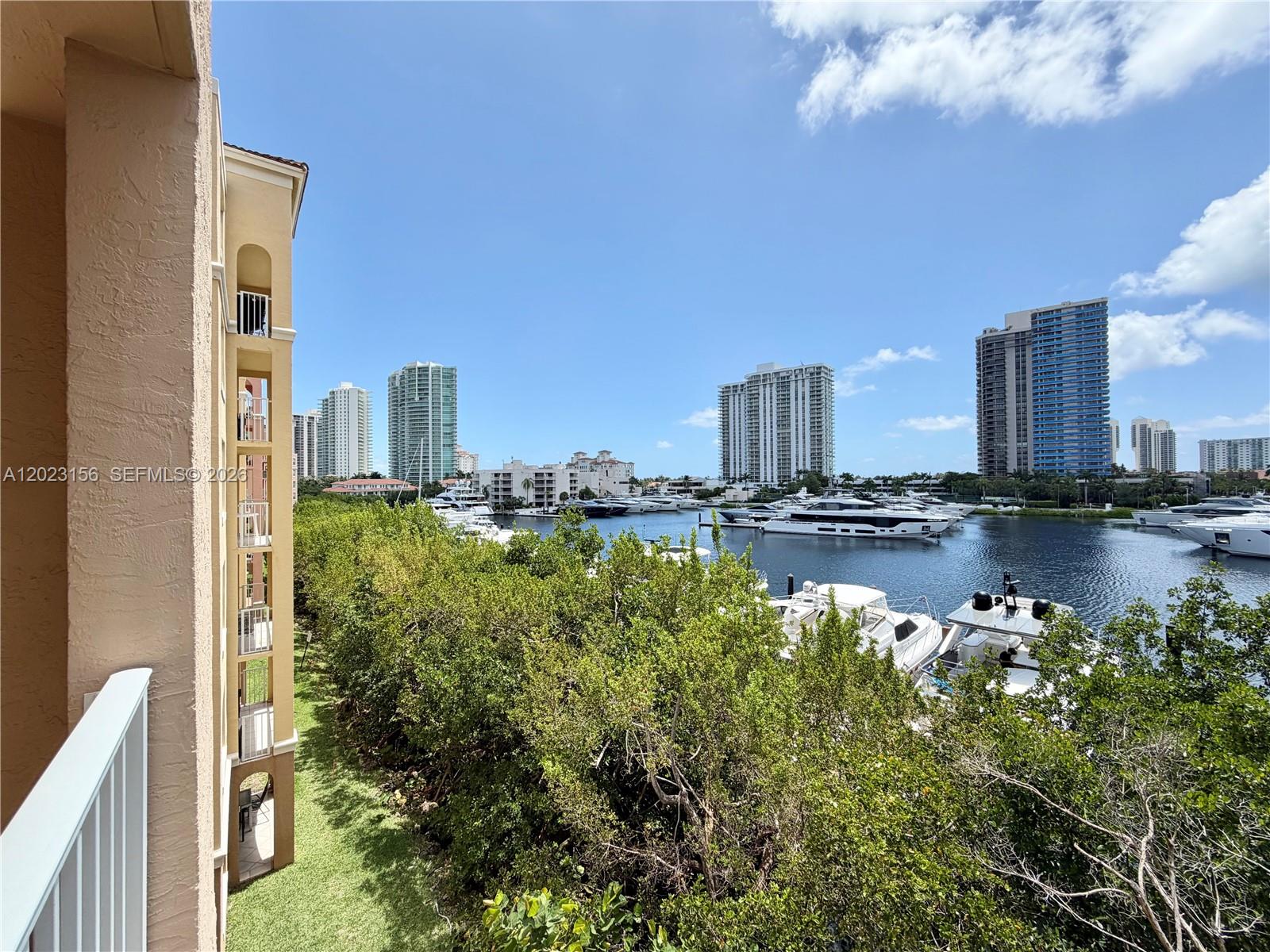 THE YACHT CLUB AT AVENTUR - Residential