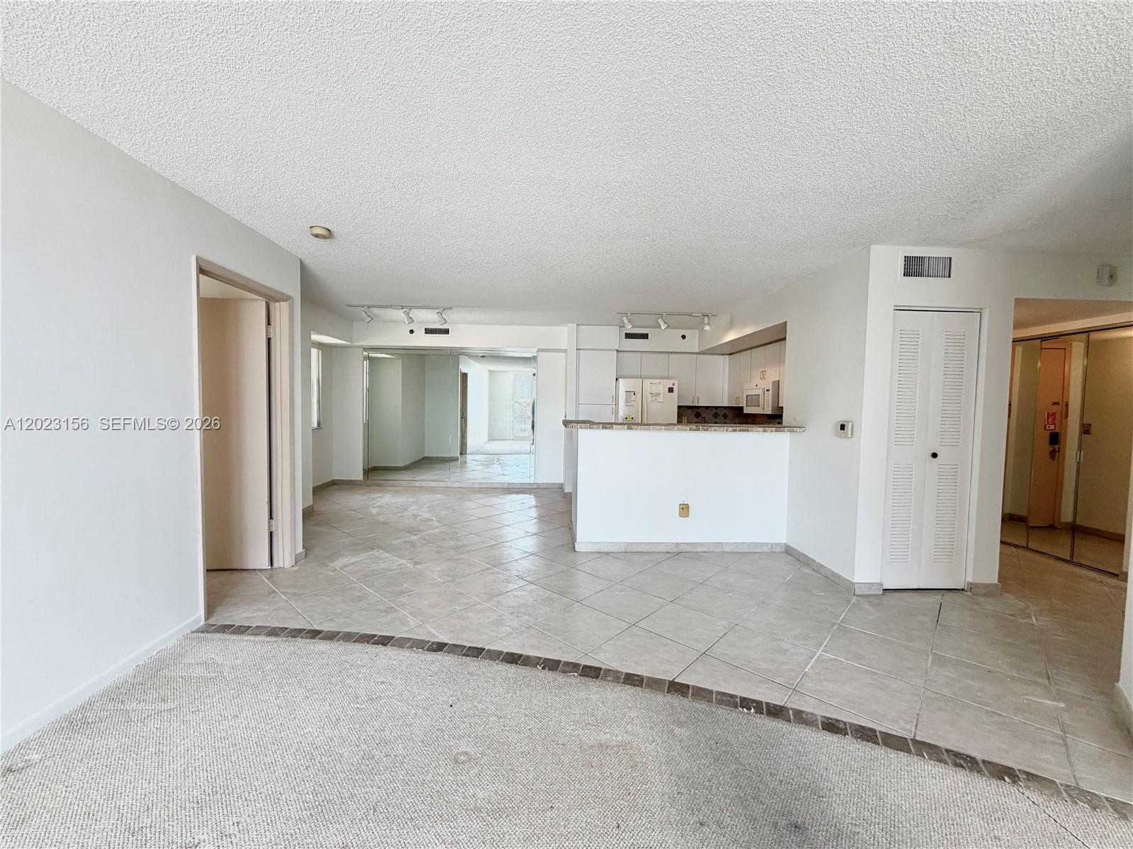 THE YACHT CLUB AT AVENTUR - Residential