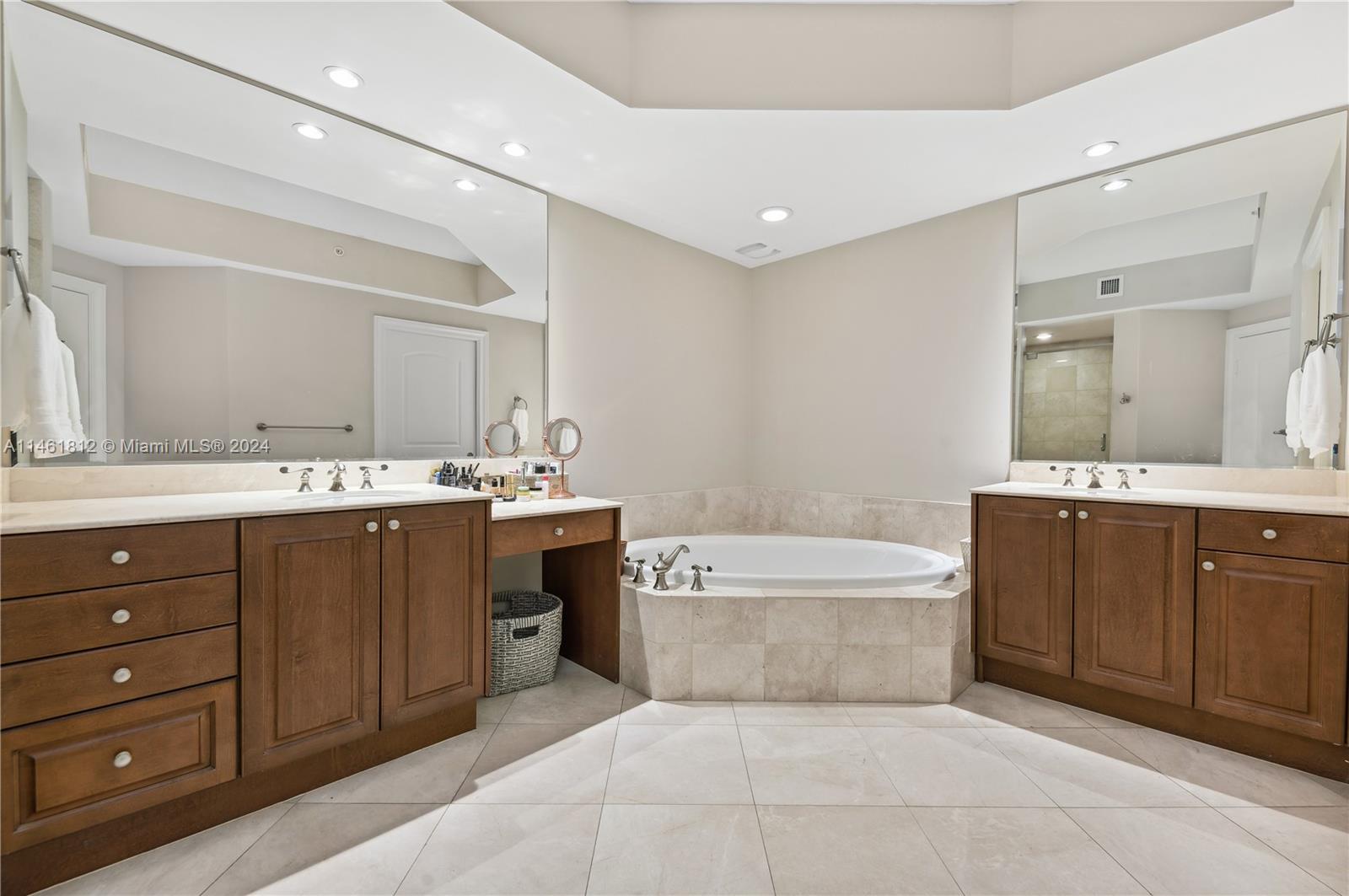 Singer Island, Florida, 33404, United States, 3 Bedrooms Bedrooms, ,3 BathroomsBathrooms,Residential,Active,1876706