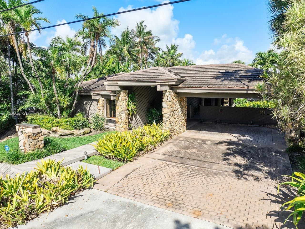 765 N Shore Dr