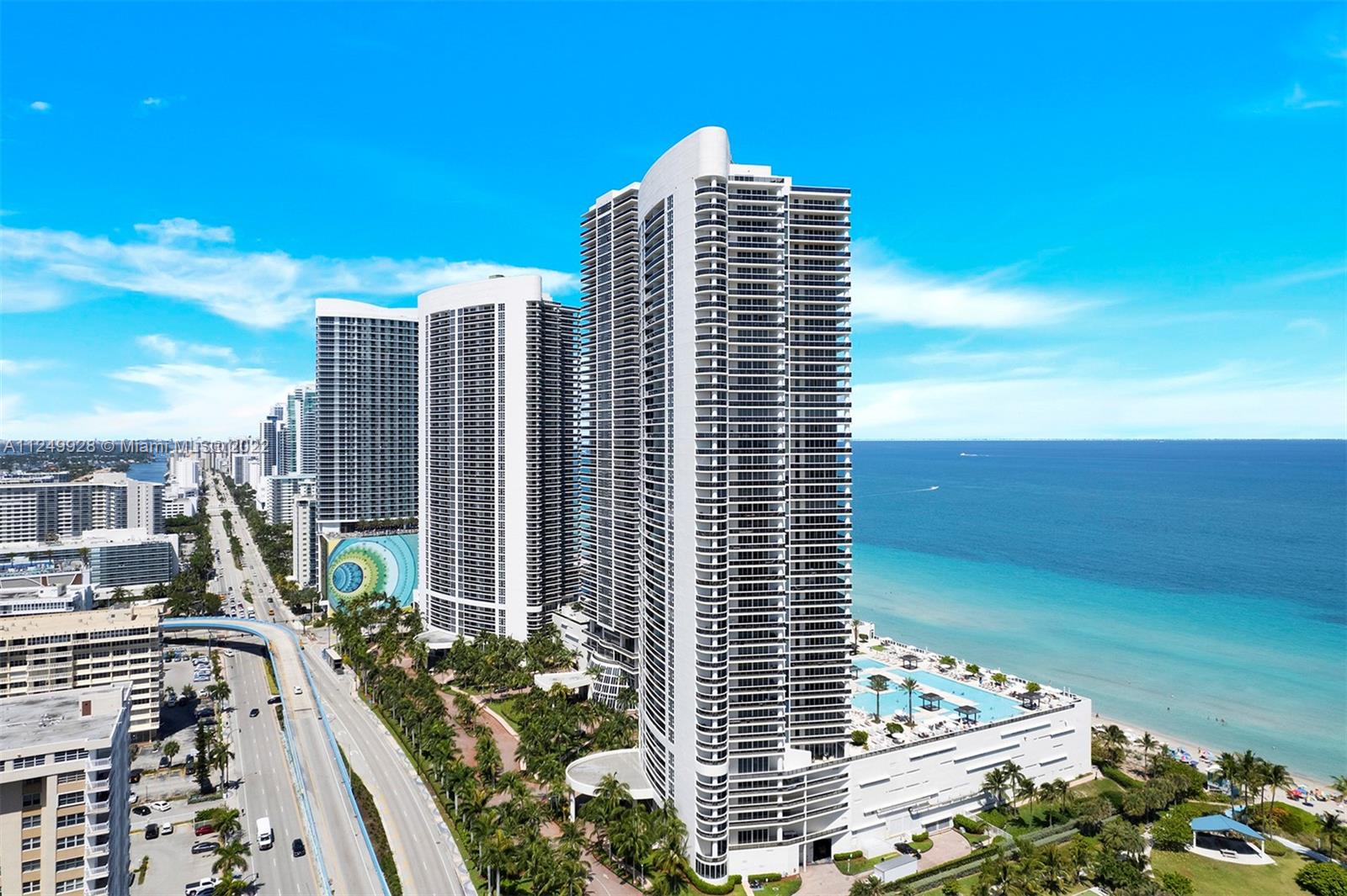 BEACH CLUB THREE CONDO - Residential Lease