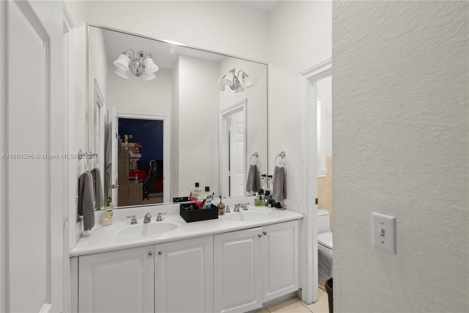 OLD CUTLER MEADOW AMEND - Residential Lease