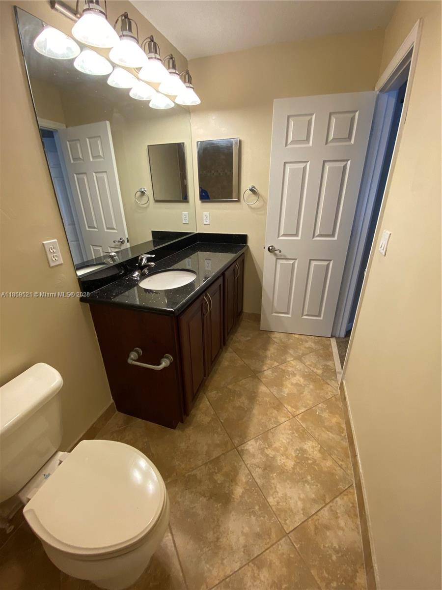 ROYAL WOODS CONDOMINIUM - Residential