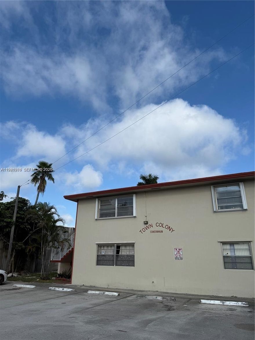 A comfortable and recently repainted one-bedroom/one-bathroom unit in a quiet East Hollywood residential community. Enjoy eating at the extended kitchen counter, perfect for breakfast and lunch—spacious living and bedroom areas. Community amenities include a pool. No age restrictions and leasing permitted. Low-maintenance community. Conveniently located near I-95, schools, and shopping. Ideal for investors or owner-occupants. Easy to show—schedule your tour today!