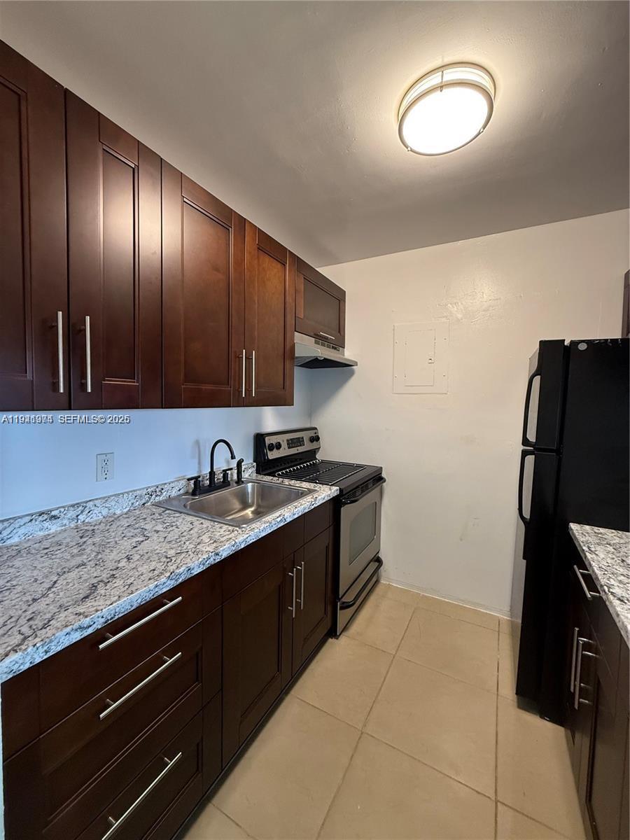 TOWN COLONY CONDO - Residential