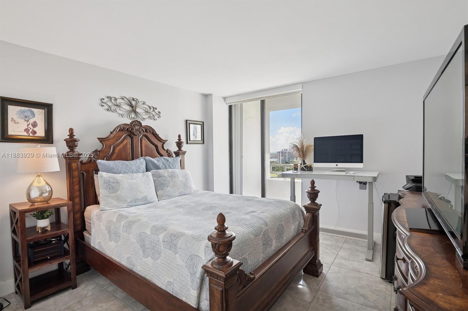DELVISTA TOWERS CONDO - Residential