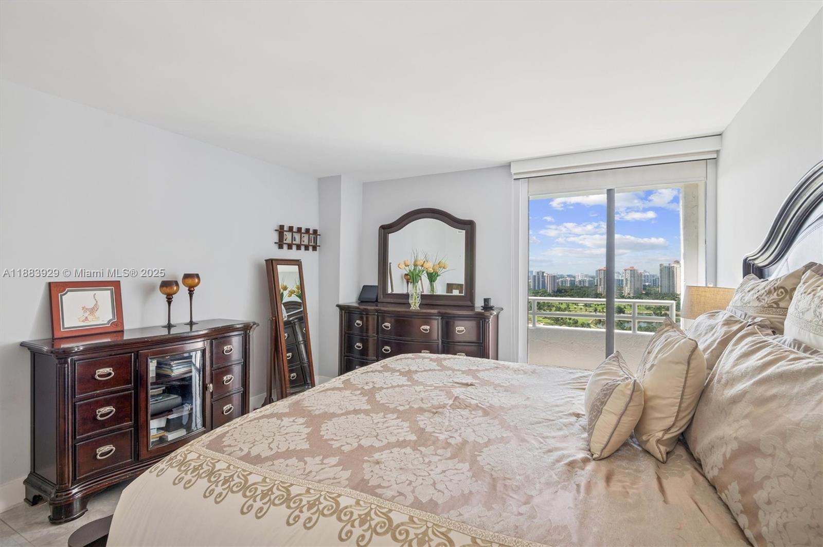DELVISTA TOWERS CONDO - Residential