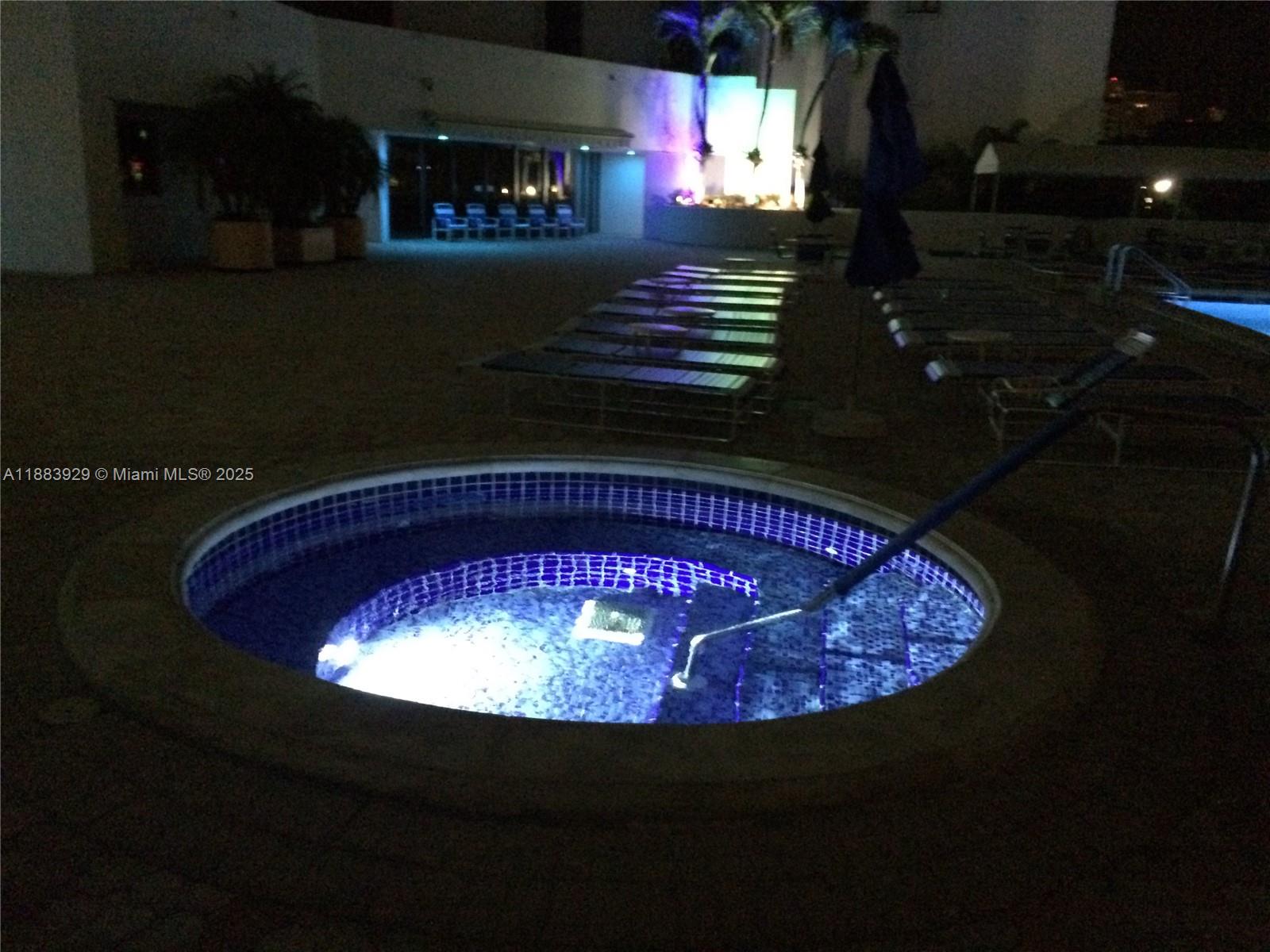 DELVISTA TOWERS CONDO - Residential