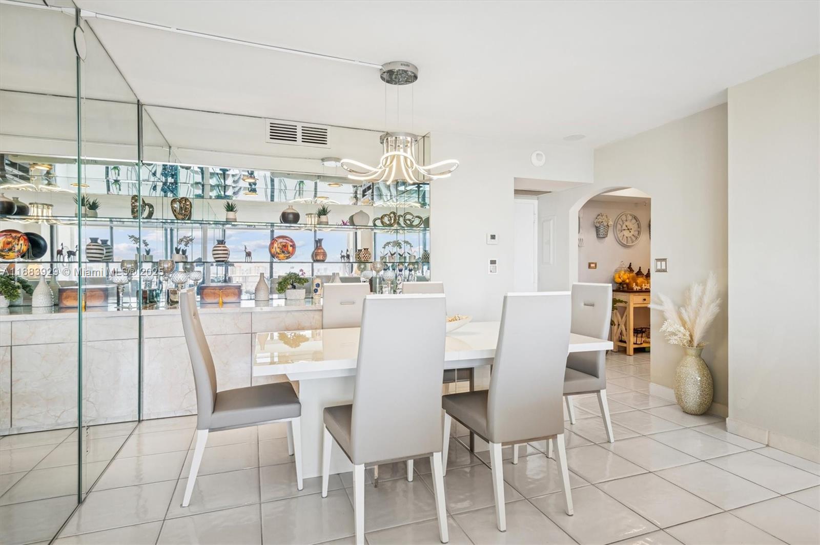 DELVISTA TOWERS CONDO - Residential