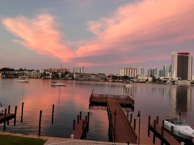 PARK LAYNE TOWERS CONDO - Residential