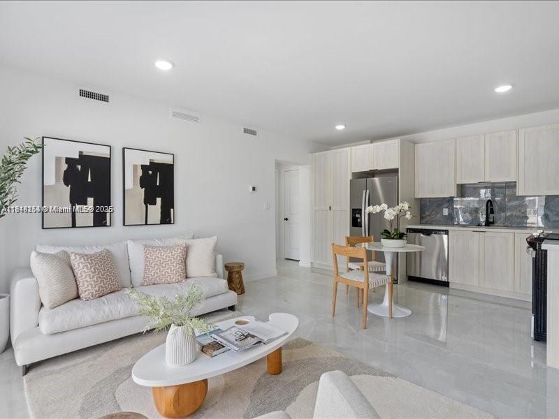 ELECTRIC + WATER + WIFI INCLUDED IN RENT! FOR RENT BY OWNER. ONLY $1000 security deposit. NO HOA approval required - RAPID MOVE-IN! Be the first to live in this newly built, ultra-modern 1 bedroom, 1 bathroom duplex apartment located on the first floor. Stainless steel appliances + quartz countertops + impact windows and doors. Open & unlimited street parking available. Apartment features a private entrance with an abundance of natural light. WASHER/DRYER in unit. Pets allowed with no restrictions. DEDICATED 1-CAR GARAGE BAY AVAILABLE for additional $150/mo. *furniture not included*