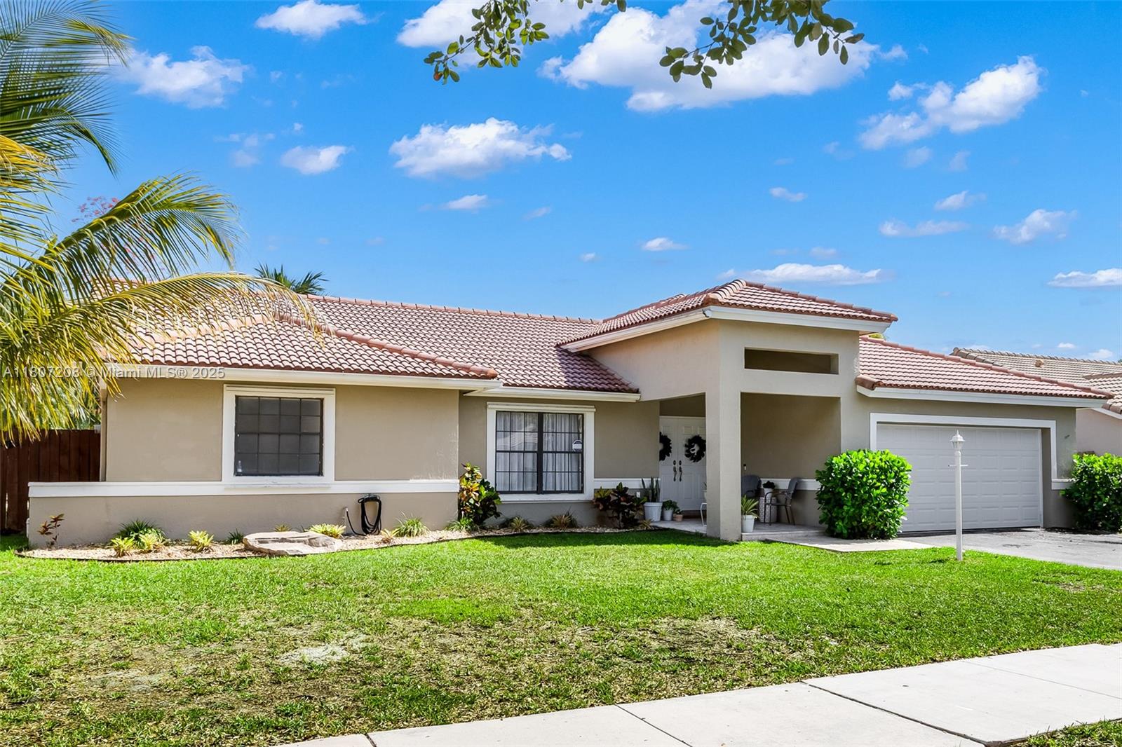 Property for Sale at 15828 S Ashby Field Rd S Rd, Davie, Broward County, Florida - Bedrooms: 4 
Bathrooms: 3  - $895,000