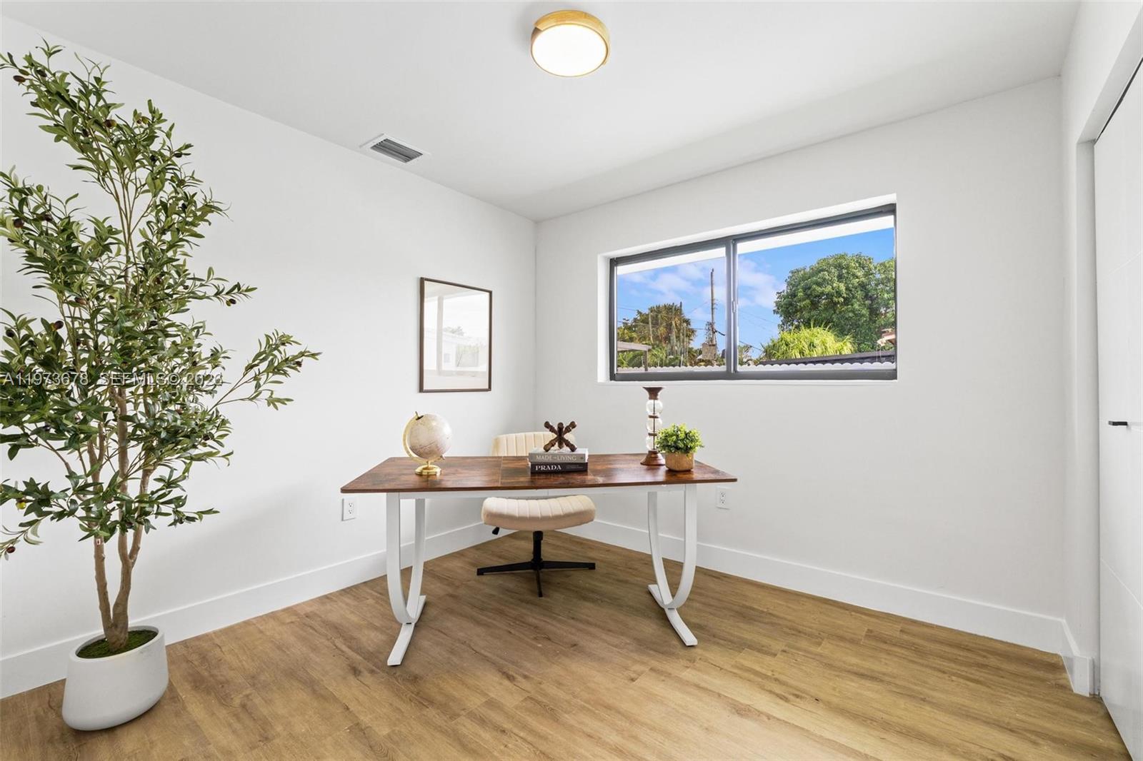 DRIFTWOOD ESTATES NO 4 - Residential