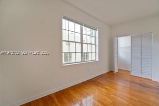 1051 Meridian Ave 1I