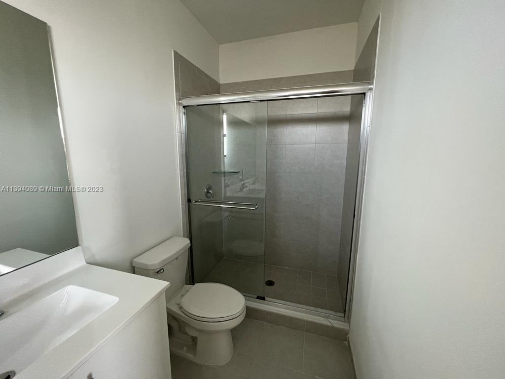 VIA VENTURA - Residential Lease