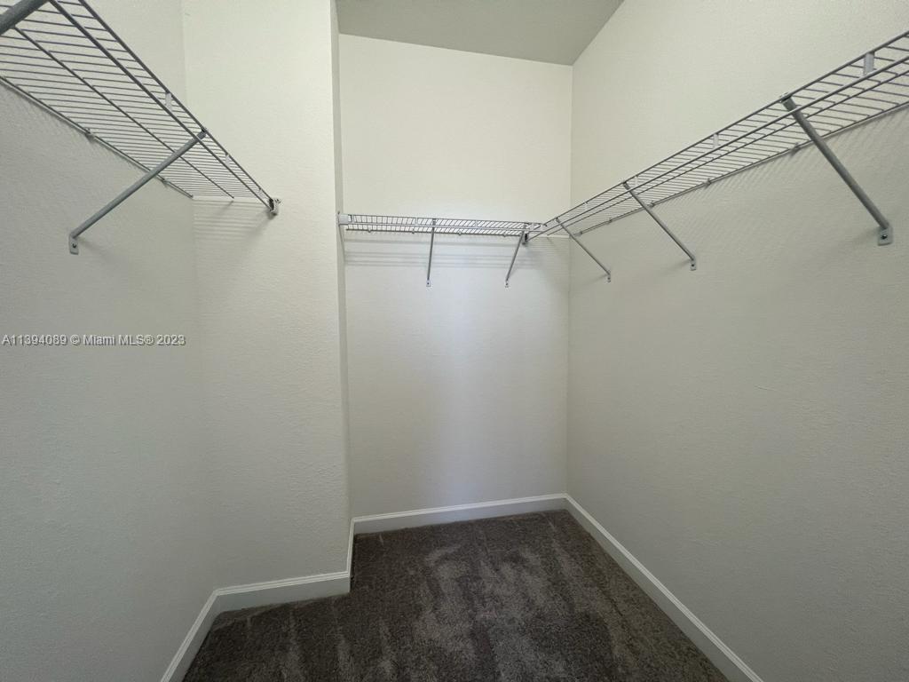 VIA VENTURA - Residential Lease