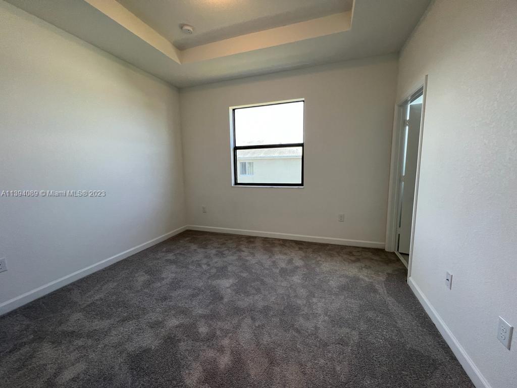 VIA VENTURA - Residential Lease