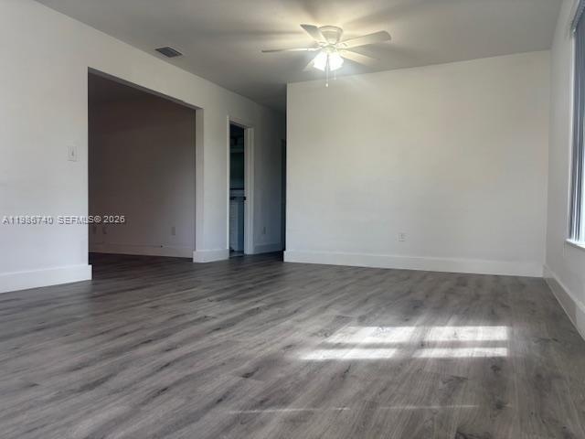 ROYALE GREEN SEC 3 - Residential