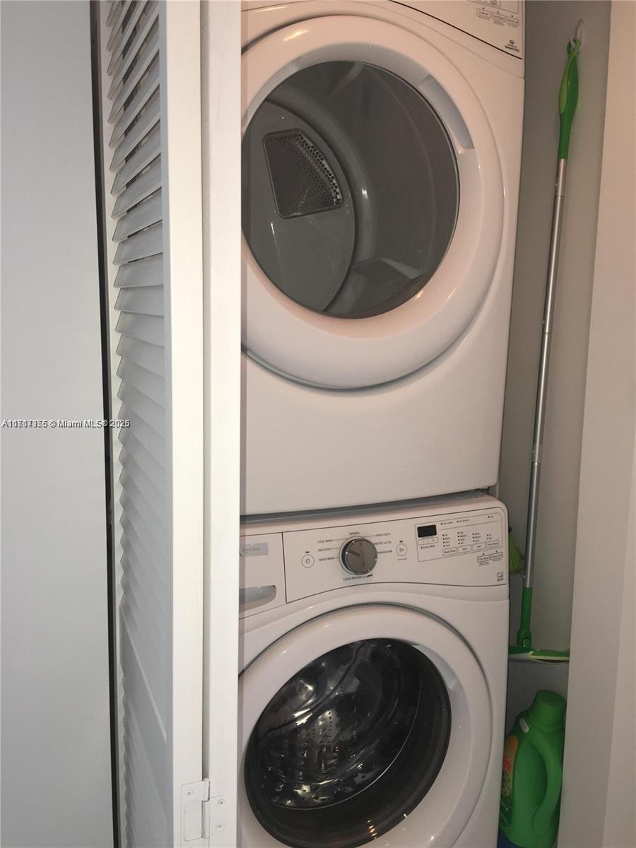 5252 PASEO CONDO - Residential