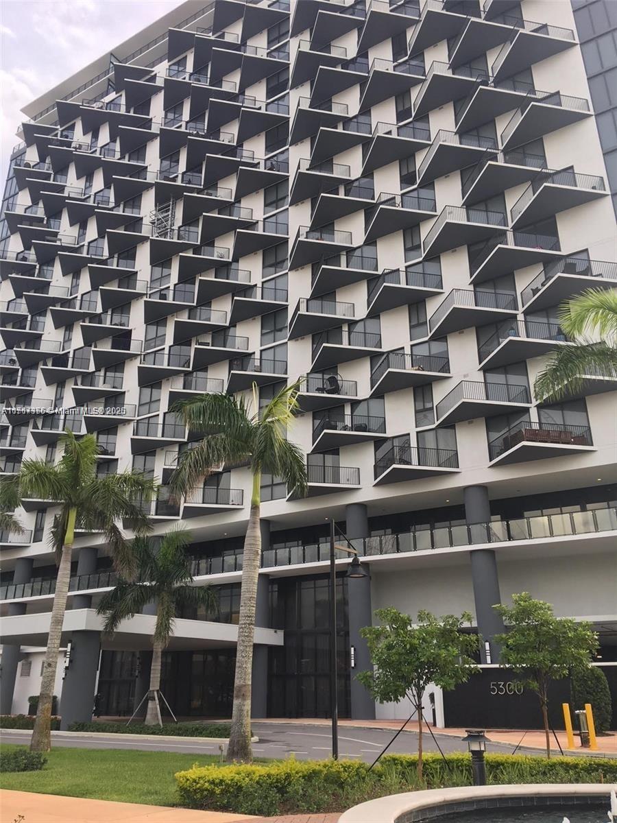 5252 PASEO CONDO - Residential