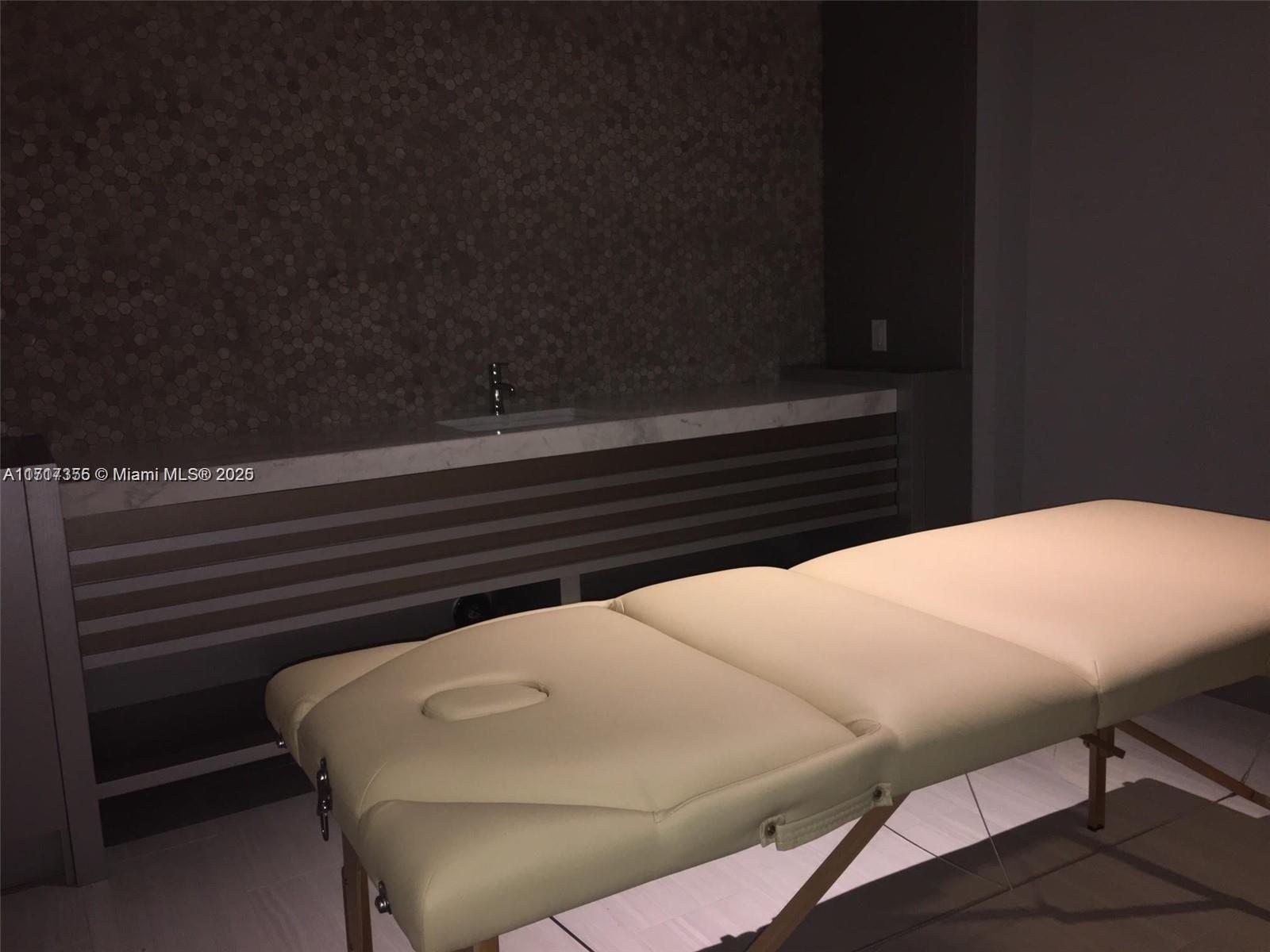 5252 PASEO CONDO - Residential