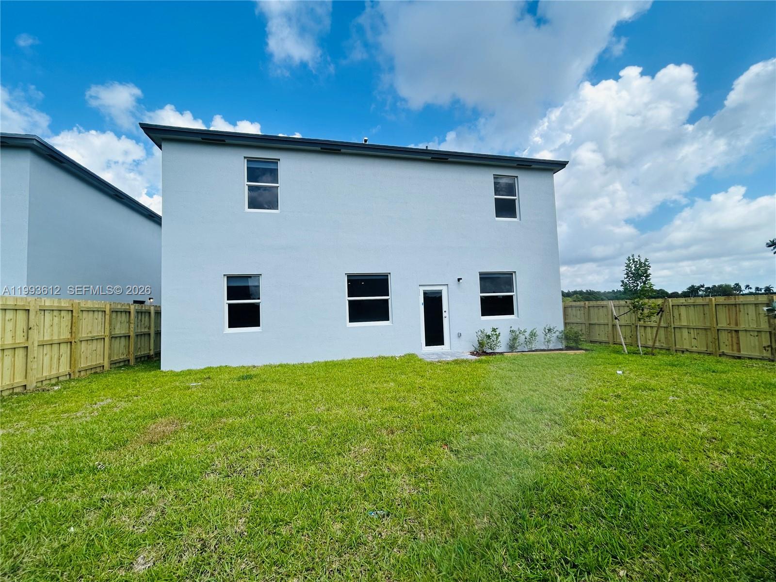 ACACIA GROVES - Residential Lease