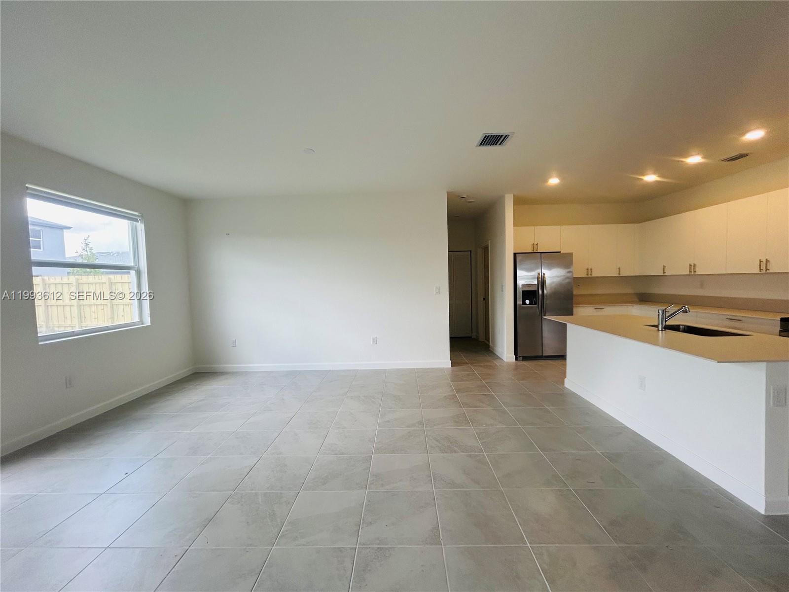 ACACIA GROVES - Residential Lease