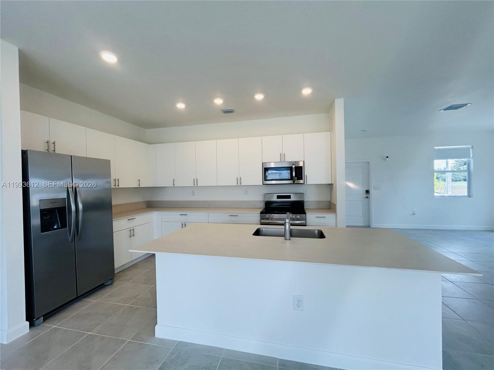 ACACIA GROVES - Residential Lease