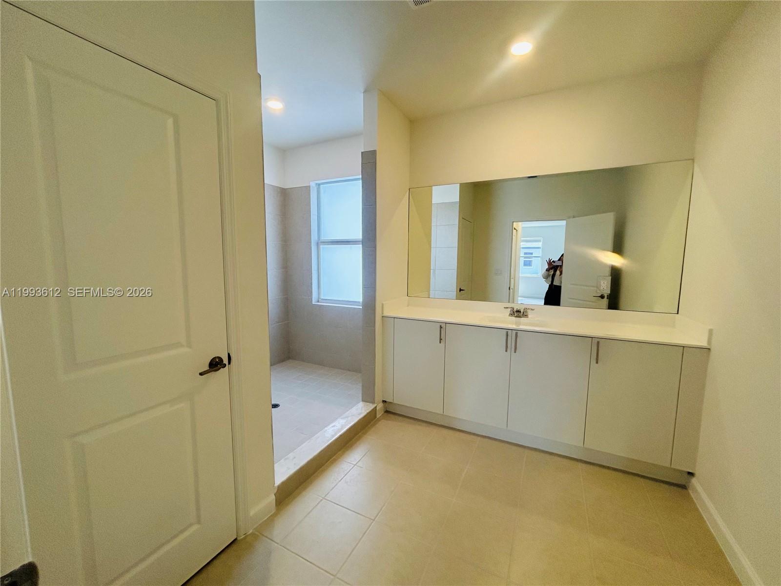 ACACIA GROVES - Residential Lease