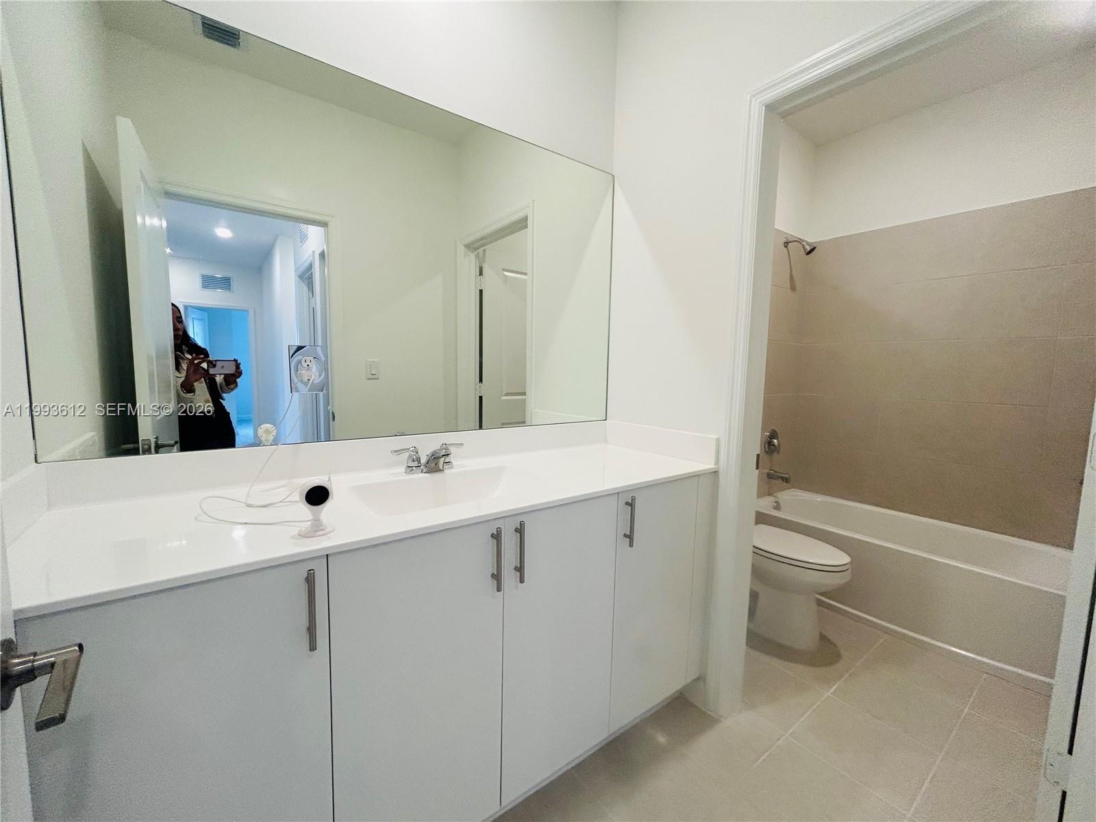 ACACIA GROVES - Residential Lease