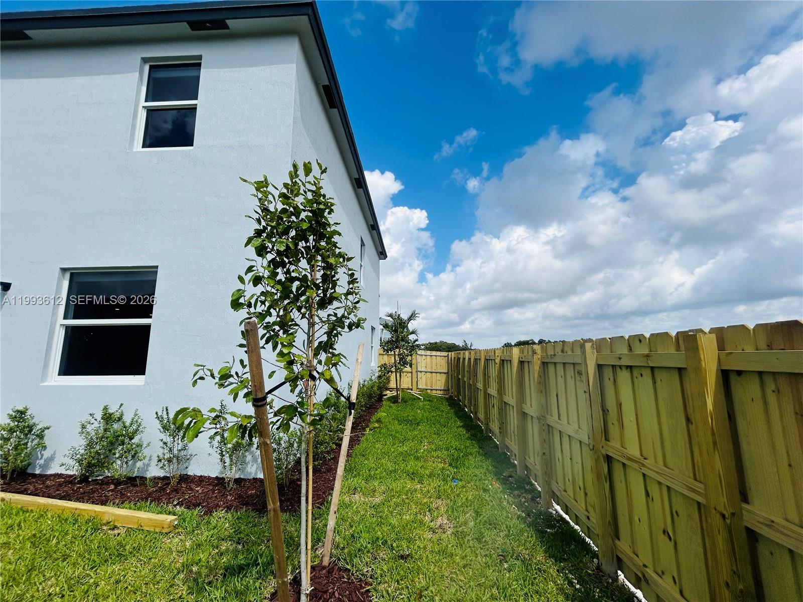 ACACIA GROVES - Residential Lease