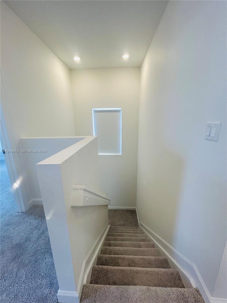 ACACIA GROVES - Residential Lease