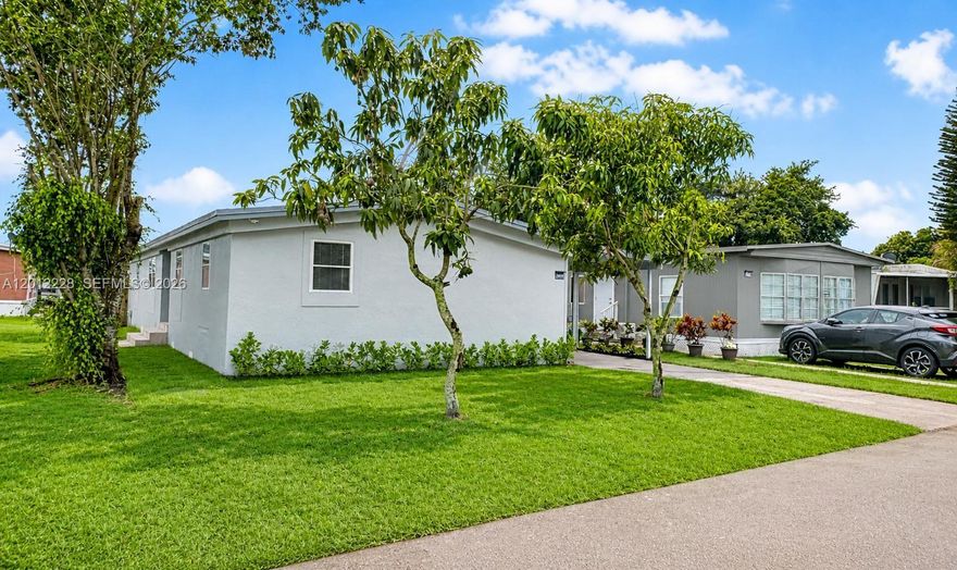 Fully Remodeled Manufactured Home.Enjoy peace of mind with a new roof (April 2026) and A/C system (2023 like new)– You Own the Land!$5000 seller contribution towards closing costs.
Don’t miss this beautifully upgraded manufactured home in the highly desirable Holly Lake community—with the rare advantage of land ownership (no land lease)!
This move-in ready home features modern finishes throughout, including a stylish kitchen with brand-new stainless steel appliances and durable stucco exterior walls for long-term value and curb appeal.
Step outside to a spacious covered terrace, perfect for entertaining or relaxing, plus ample parking for up to 5 vehicles—a rare find in the area.
Community amenities include:
? Clubhouse with gym
? Swimming pools
? Basketball court & baseball field
? BBQ areas & parks
? Children’s playground
? Party/event room available for rent
? Security
? Lawn maintenance included (2x per month)
Prime location close to shopping, dining, schools, and major highways.