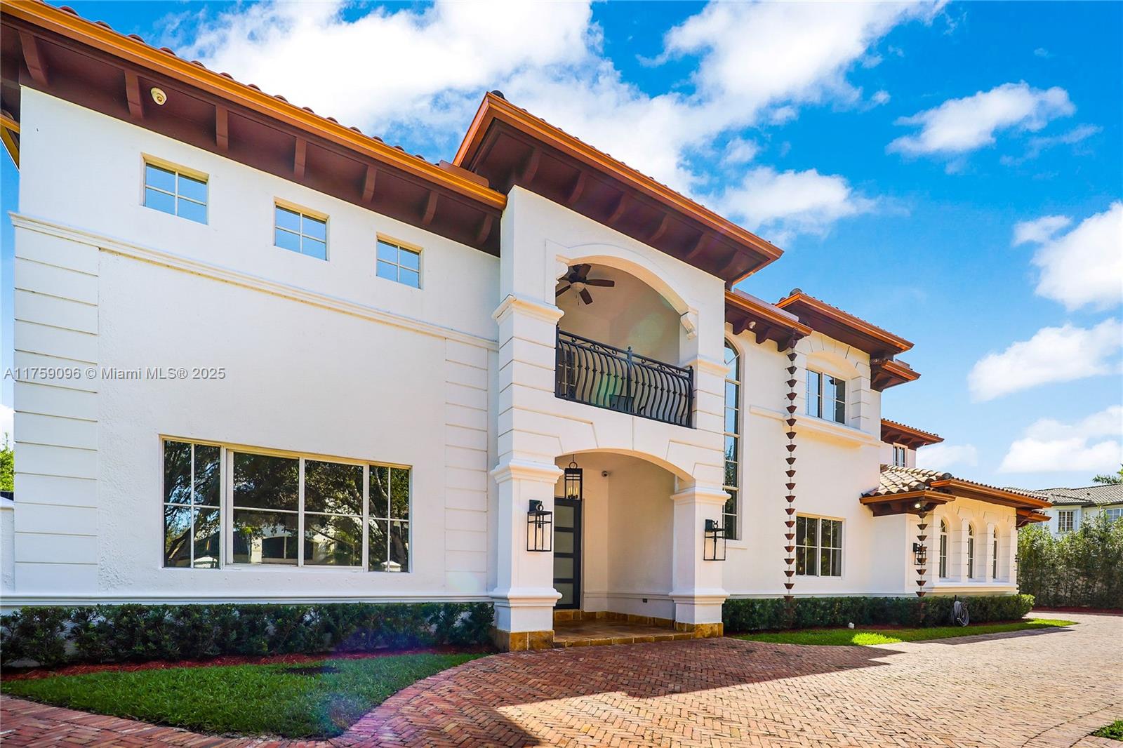Property for Sale at 16763 Nw 77th Path, Miami Lakes, Miami-Dade County, Florida - Bedrooms: 5 
Bathrooms: 7  - $2,390,000