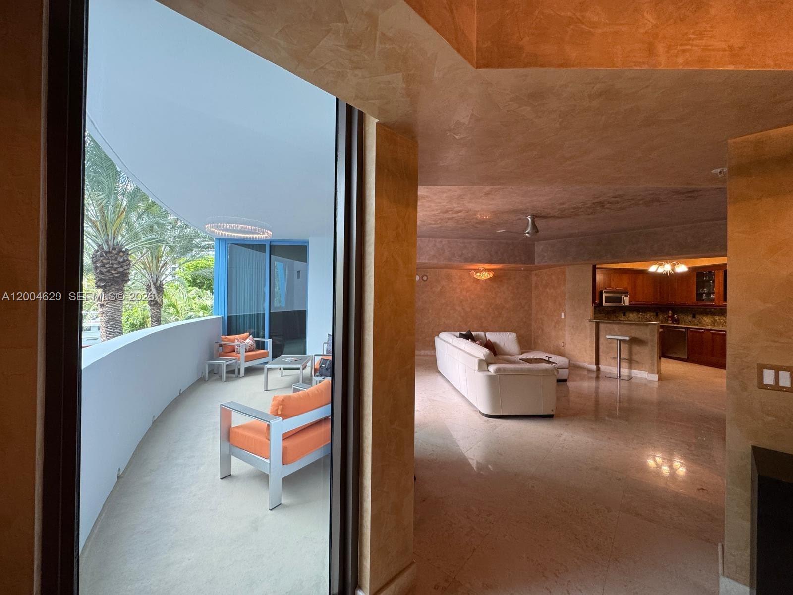 LAS OLAS RIVER HOUSE COND - Residential